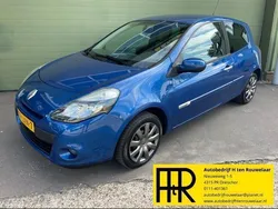 Blauw Gebruikt 2010 Renault Clio II Authentique Hatchback | € 2.995 (Eerlijke prijs)