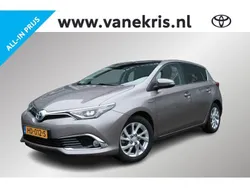 Bruin Gebruikt 2015 Toyota Auris Hatchback | € 12.939 (Eerlijke prijs)