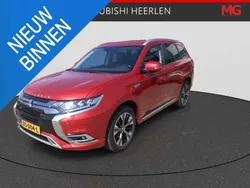 Rood Gebruikt 2019 Mitsubishi Outlander P-HEV Intense SUV | € 21.990 (Eerlijke prijs)