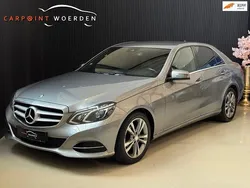 Grijs, metallic lak Gebruikt 2013 Mercedes E200 Ambition Sedan | € 13.990 (Goede deal)