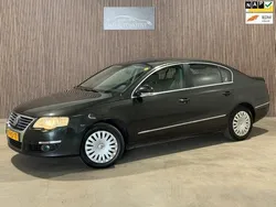 Groen Gebruikt 2005 VW Passat Comfortline Sedan | € 2.400 (Goede deal)