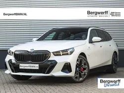 Wit Gebruikt 2025 BMW 550e M Sport Stationwagen | € 94.875