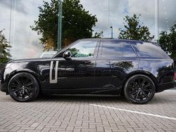 Zwart, metallic lak Gebruikt 2023 Land Rover Range Rover Autobiography SUV | € 164.888 (Super prijs)