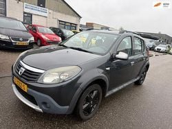 Grijs Gebruikt 2010 Dacia Sandero Stepway Hatchback | € 2.750 (Eerlijke prijs)