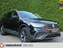 Zwart Gebruikt 2022 VW Tiguan Allspace Elegance SUV | € 37.950 (Eerlijke prijs)