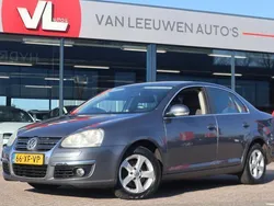 Grijs, metallic lak Gebruikt 2007 VW Jetta Comfortline Sedan | € 2.448 (Eerlijke prijs)