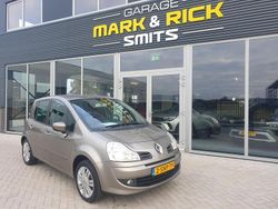 Bruin Gebruikt 2011 Renault Modus Dynamique MPV | € 5.750 (Eerlijke prijs)