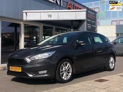 Grijs Gebruikt 2015 Ford Focus Titanium Hatchback | € 3.950 (Super prijs)