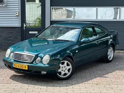 Groen, metallic lak Gebruikt 1998 Mercedes CLK320 Coupé | € 5.450 (Eerlijke prijs)