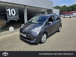 Grijs Gebruikt 2012 Toyota Verso-S MPV | € 8.950 (Goede deal)