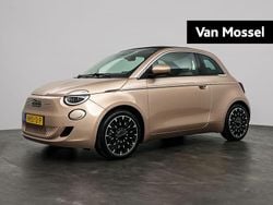 Rood Nieuw 2025 Fiat 500C La Prima Cabriolet | € 31.900