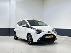 Wit Gebruikt 2020 Toyota Aygo Hatchback | € 9.949 (Eerlijke prijs)