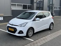 Wit Gebruikt 2015 Hyundai i10 Comfort Hatchback | € 7.250 (Iets duurder)