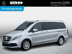 Zilver Gebruikt 2022 Mercedes V220 MPV | € 49.950 (Eerlijke prijs)
