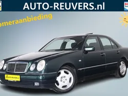 Groen Gebruikt 1996 Mercedes E230 Avantgarde Sedan | € 8.750