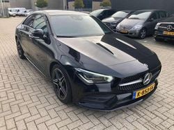 Zwart Gebruikt 2021 Mercedes CLA200 AMG Sedan | € 31.950 (Eerlijke prijs)