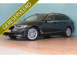 Grijs Gebruikt 2022 BMW 520 Stationwagen | € 32.777 (Super prijs)