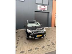Zwart Gebruikt 2016 Ford Kuga Titanium SUV | € 13.750 (Eerlijke prijs)