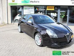 Zwart Gebruikt 2013 Alfa Romeo Giulietta Hatchback | € 8.950 (Eerlijke prijs)
