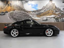 Zwart, andere lak Gebruikt 2002 Porsche 911 Coupé | € 72.950