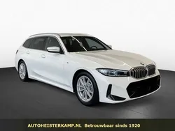 Wit Gebruikt 2023 BMW 330 M Sport Stationwagen | € 59.950