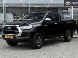 Zwart Gebruikt 2023 Toyota HiLux Premium Pickup | € 36.500