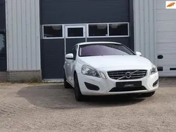 Wit Gebruikt 2011 Volvo V60 Kinetic Stationwagen | € 11.950 (Eerlijke prijs)