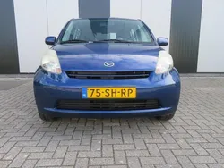 Blauw, metallic lak Gebruikt 2006 Daihatsu Sirion Hatchback | € 2.250 (Eerlijke prijs)