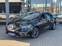 Zwart, metallic lak Gebruikt 2017 Renault Mégane GrandTour Bose Edition Stationwagen | € 10.950 (Eerlijke prijs)
