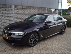 Zwart Gebruikt 2023 BMW 520 M Sport Sedan | € 46.350