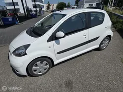 Wit Gebruikt 2010 Toyota Aygo Comfort Hatchback | € 2.900 (Goede deal)
