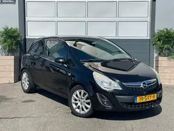 Zwart Gebruikt 2011 Opel Corsa Cosmo Hatchback | € 1.495 (Duur)
