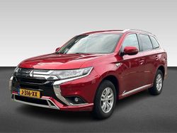 Rood Gebruikt 2020 Mitsubishi Outlander P-HEV SUV | € 20.445 (Goede deal)