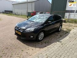 Zwart Gebruikt 2014 Ford Focus Stationwagen | € 6.450 (Eerlijke prijs)