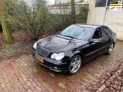 Zwart, metallic lak Gebruikt 2003 Mercedes C32 AMG AMG Sedan | € 15.495