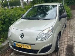 Gebruikt 2008 Renault Twingo Authentique Hatchback | € 1.800 (Eerlijke prijs)