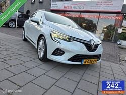 Wit Gebruikt 2021 Renault Clio V Business Hatchback | € 13.445 (Goede deal)