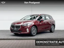 Piemont rot Gebruikt 2024 BMW 218 Luxury Line Stationwagen | € 42.900