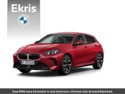 Rood Nieuw 2025 BMW 120 M Sport Hatchback | € 51.098 (Super prijs)