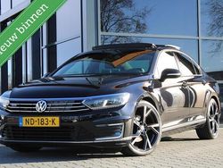 Zwart Gebruikt 2016 VW Passat Highline Sedan | € 15.350 (Eerlijke prijs)
