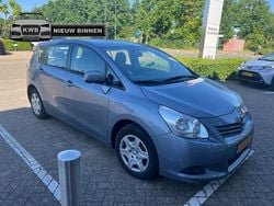 Blauw Gebruikt 2011 Toyota Verso MPV | € 4.350 (Goede deal)