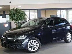 Zwart Gebruikt 2022 VW Polo Highline Hatchback | € 18.950 (Eerlijke prijs)