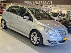 Grijs (metallic) Gebruikt 2009 Mercedes B180 MPV | € 4.444 (Goede deal)
