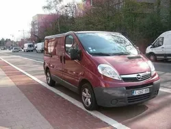 Rood Gebruikt 2008 Opel Vivaro Van | € 6.050