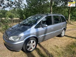 Grijs Gebruikt 2004 Opel Zafira MPV | € 1.650 (Eerlijke prijs)