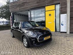 Zwart Gebruikt 2020 Mini ONE Pepper Hatchback | € 14.940 (Eerlijke prijs)