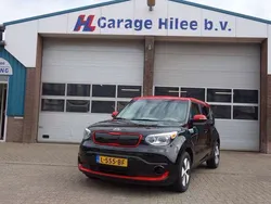 Zwart, metallic lak Gebruikt 2018 Kia Soul EV 3 SUV | € 14.950 (Eerlijke prijs)