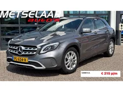 Grijs Gebruikt 2017 Mercedes GLA180 Premium SUV | € 21.850 (Eerlijke prijs)