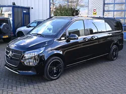 Zwart Gebruikt 2024 Mercedes V300 Avantgarde MPV | € 112.950