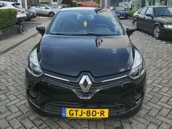 Zwart Gebruikt 2018 Renault Clio IV Zen Hatchback | € 8.100 (Eerlijke prijs)